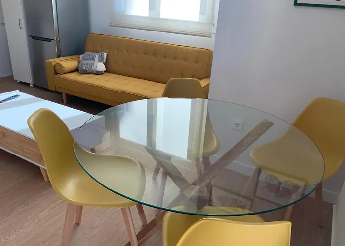 Yellow Apartments: Pet-friendly Beachfront Luxury Apartment Noja